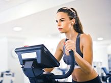 Biustonosze i topy sportowe damskie