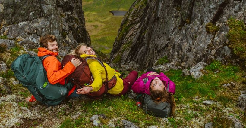 W jaki plecak i jak spakować się na wycieczkę w góry?